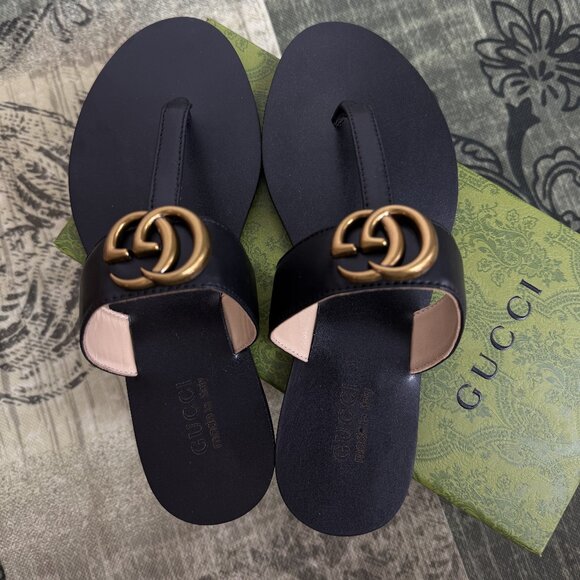 Gucci Black Slide Sandals with Gold Logo - Picture 2 of 7
